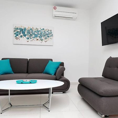 Apartmani "Villa Barbara" Новалья Экстерьер фото