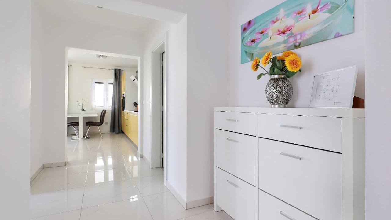 Apartmani "Villa Barbara" Новалья Экстерьер фото