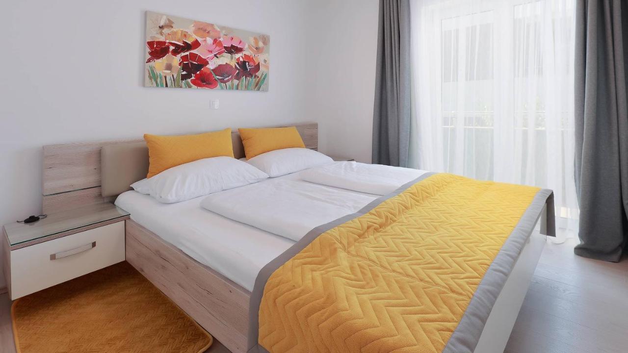 Apartmani "Villa Barbara" Новалья Экстерьер фото