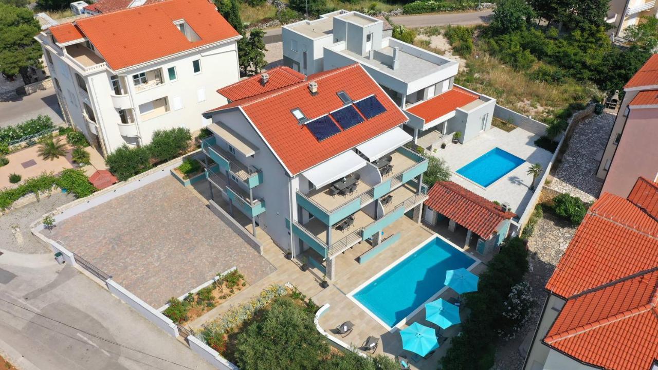 Apartmani "Villa Barbara" Новалья Экстерьер фото