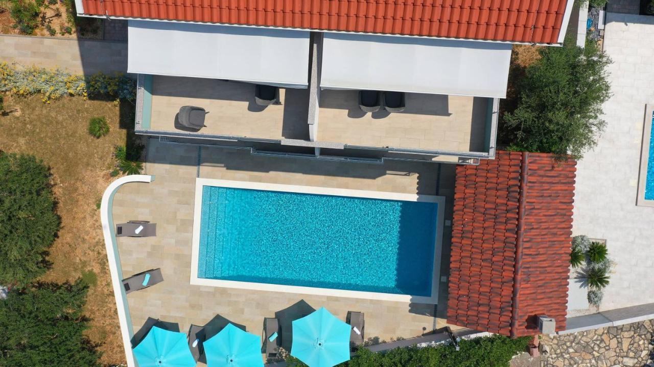 Apartmani "Villa Barbara" Новалья Экстерьер фото