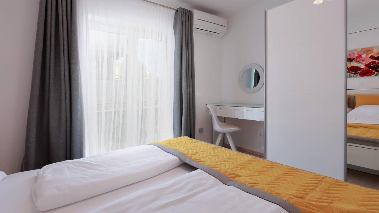 Apartmani "Villa Barbara" Новалья Экстерьер фото
