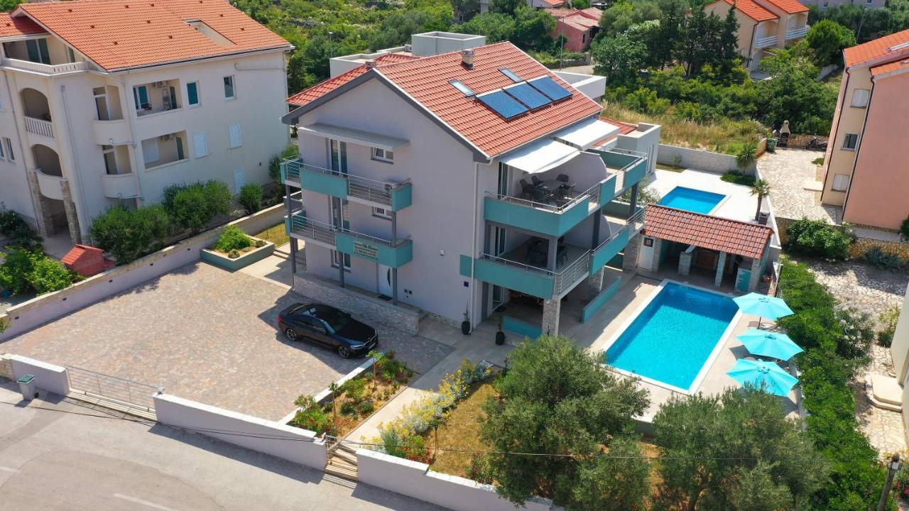 Apartmani "Villa Barbara" Новалья Экстерьер фото