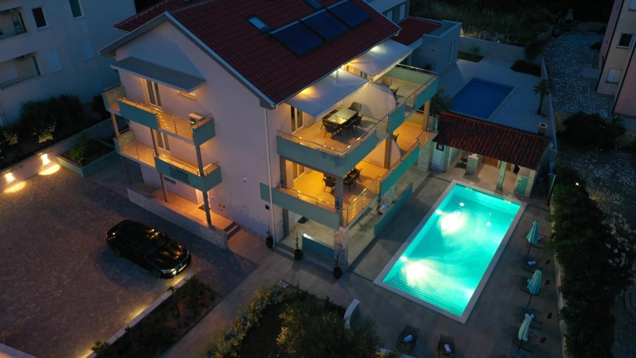 Apartmani "Villa Barbara" Новалья Экстерьер фото
