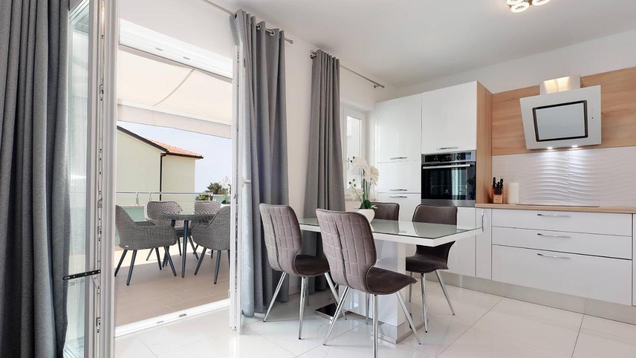 Apartmani "Villa Barbara" Новалья Экстерьер фото